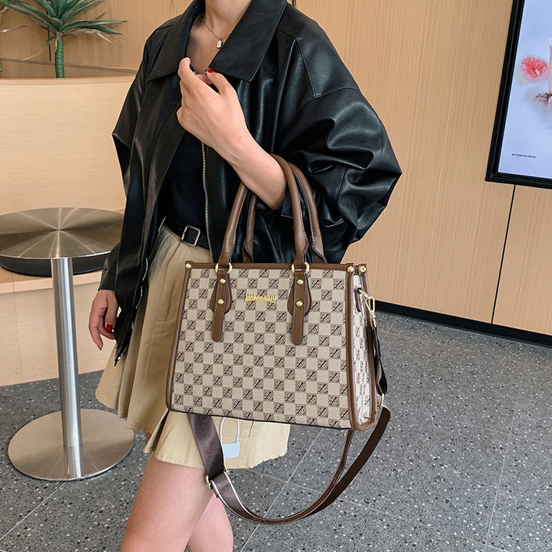 Ielgy Ladies Printed Shoulder Handbag All-Match Large-Capacity Retro Casual Bag