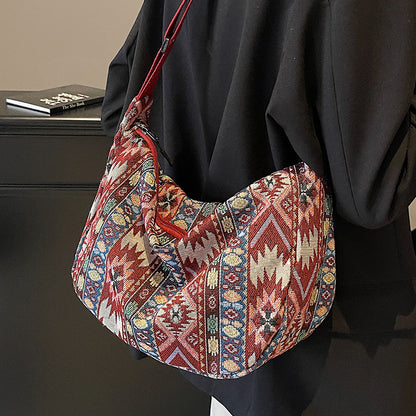 IELGY Large-Capacity Dumpling Bag Fashionable Messenger Bag