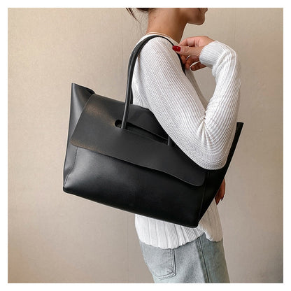 Ielgy Large Capacity Handbag Retro Commuter Tote Bag