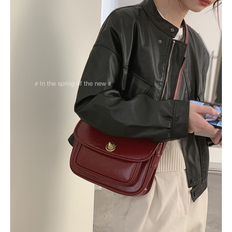 Ielgy Ladies Wedding Banquet Red Bag Retro All-Match Large-Capacity Cross-Body Mes