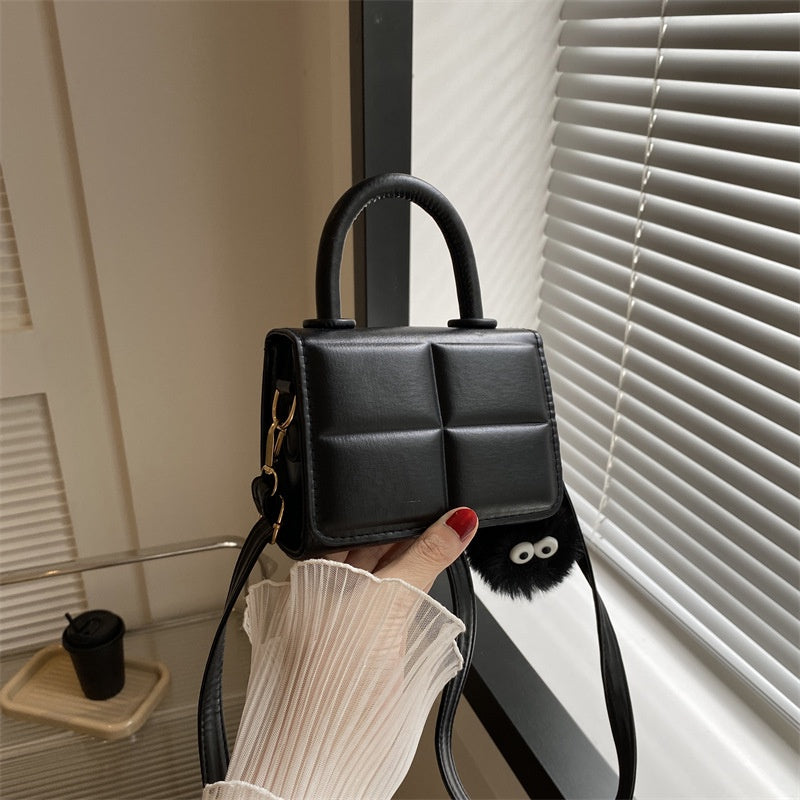 Ielgy Influencer Texture Bag Female Bag 2023 New Female Bag Summer Popular All-Match Messenger Bag Mini Portable Small Square Bag
