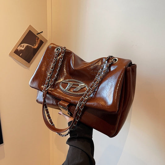 Ielgy Ladies Large-Capacity One-Shoulder Messenger Tote Bag Temperament Jingle Bag Chain St