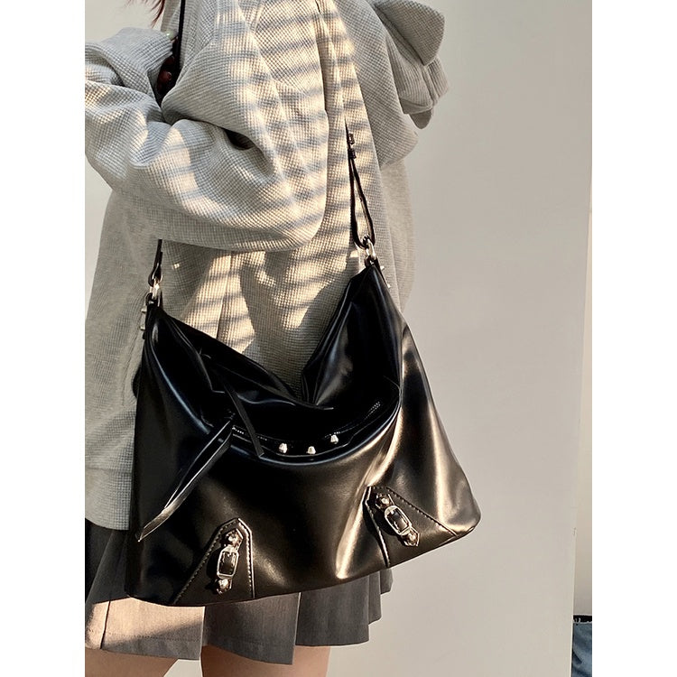 Ielgy Ladies Large-Capacity Motorcycle Bag Cool Shoulder Diagonal Portable Commuter Bag