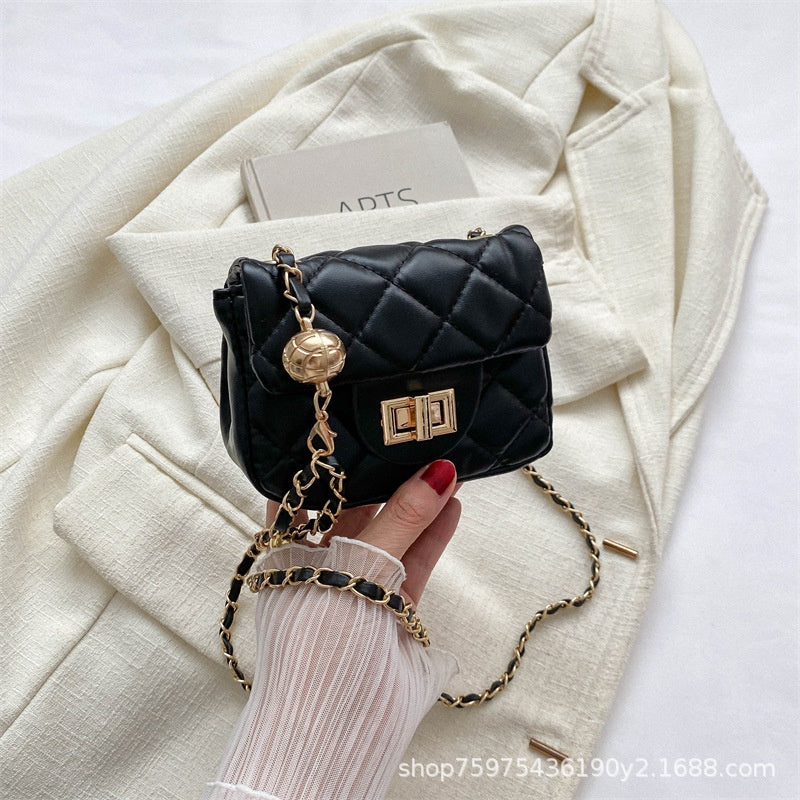 Ielgy Ladies Diamond Chain Mini Bag Lock Fashion Simple One-Shoulder Cross-Body Small Square Bag