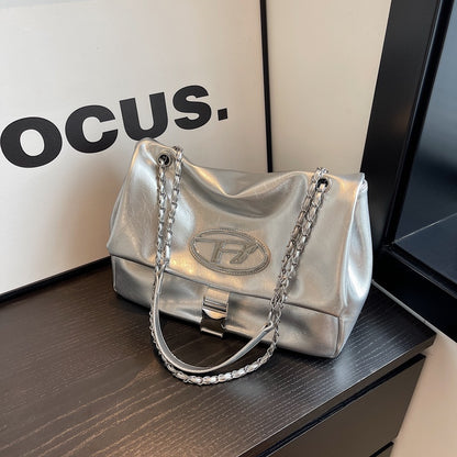 Ielgy Ladies Large-Capacity One-Shoulder Messenger Tote Bag Temperament Jingle Bag Chain St