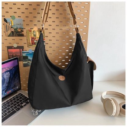 Ielgy Ladies Diagonal Shoulder Bag Nylon Large Capacity Dumpling Bag Moon Bag