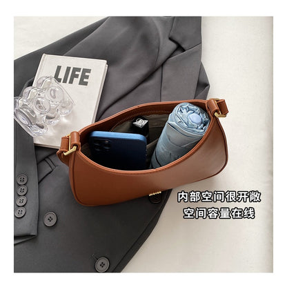 Ielgy Ladies Red Fashionable One-Shoulder Underarm Baguette Bag Retro Wedding Bridal Handbag