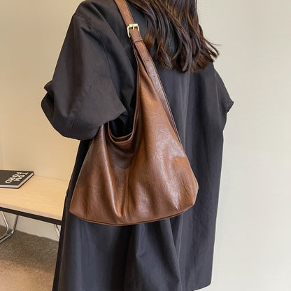 Ielgy Large-Capacity One-Shoulder Tote Bag Fashionable All-Match Casual Commuter Buck