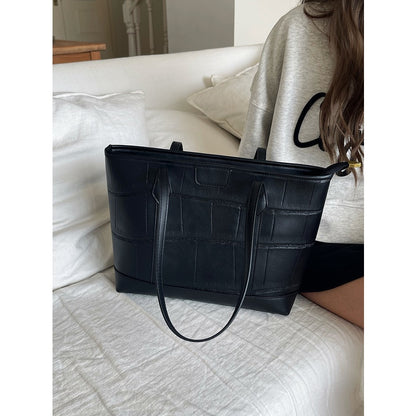 Ielgy Large Capacity Commuter Bag Student Class Armpit Order Shoulder Tote Bag