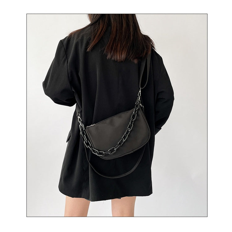 Ielgy Fashionable Unique Acrylic Chain Underarm Bag Japanese Simple All-Match Casual Nylon Messenger Bag
