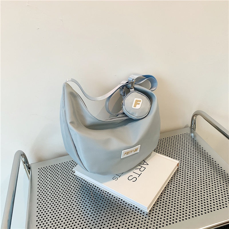 Ielgy Nylon Dumpling Bag Japanese All-Match Messenger Bag Casual Large-Capacity Canvas Class One-