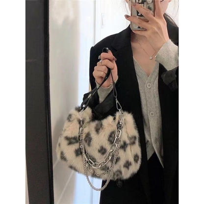 Ielgy Ladies Leopard Print Fur Bag Soft Plush Baguette Bag Fashionable All-Match Shoulder Messenger Bag