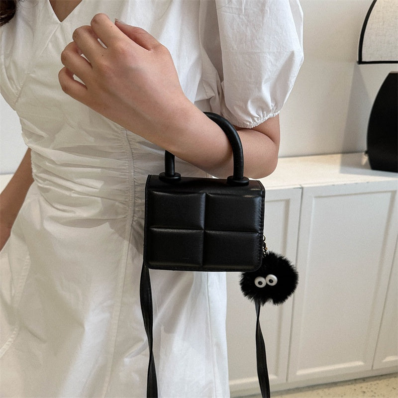 Ielgy Influencer Texture Bag Female Bag 2023 New Female Bag Summer Popular All-Match Messenger Bag Mini Portable Small Square Bag