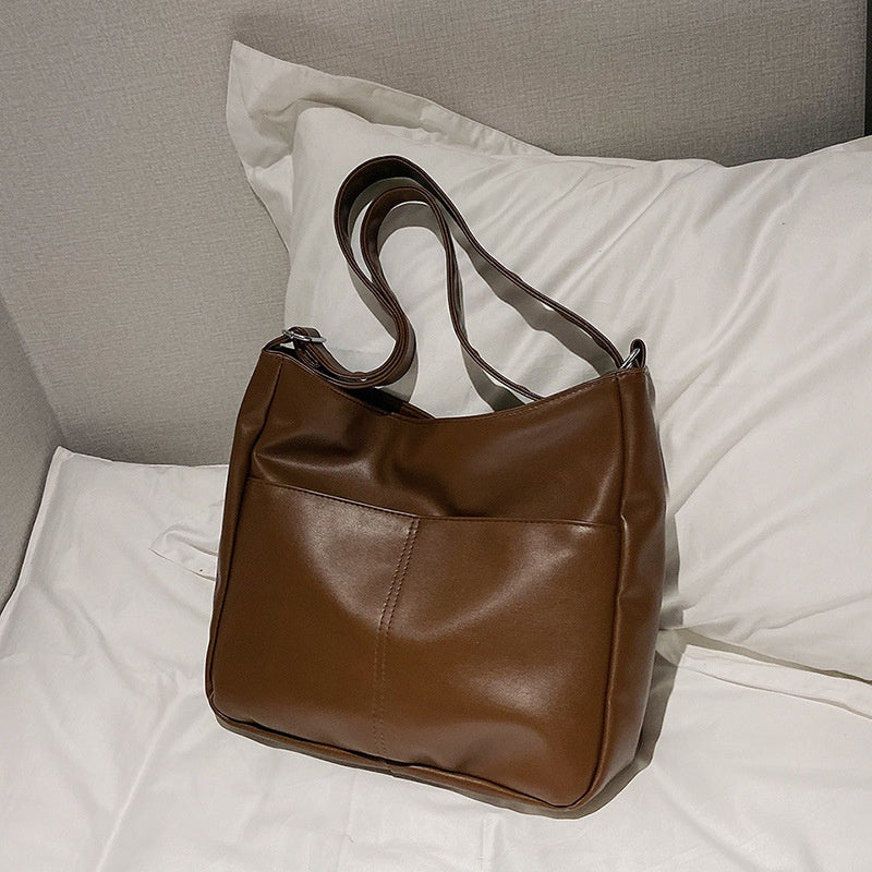 Ielgy Ladies Soft Leather Retro Bucket Bag Large Capacity Cross-body Shoulder Tote Bag (Free Pendant)