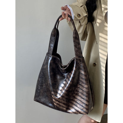 Ielgy Ladies Large Capacity Retro Commuter Shoulder Tote Bag