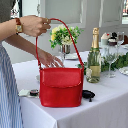 Ielgy Ladies All-Match Red One-Shoulder Messenger Bucket Bag