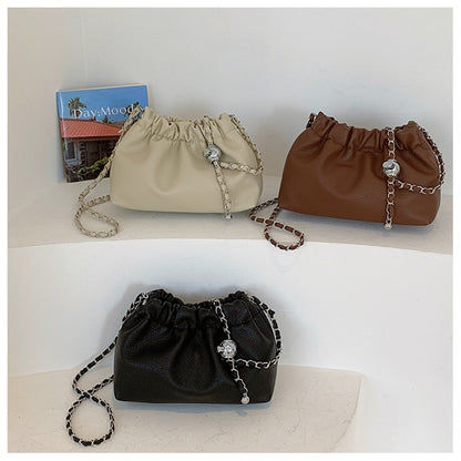 Ielgy Solid Color Simple Fashionable Pleated Shoulder Casual Messenger Bag