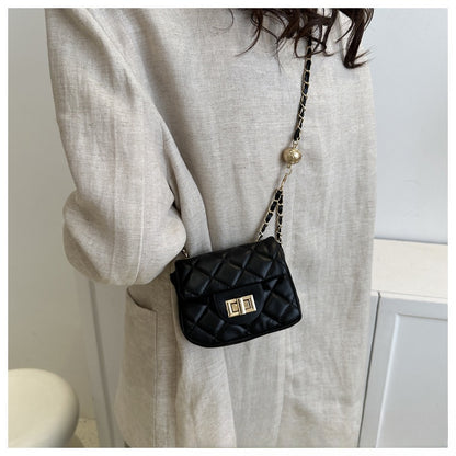 Ielgy Ladies Diamond Chain Mini Bag Lock Fashion Simple One-Shoulder Cross-Body Small Square Bag