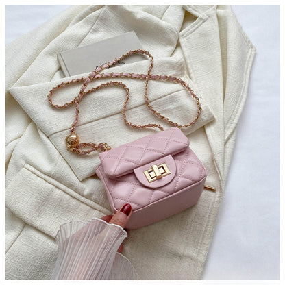 Ielgy Ladies Diamond Chain Mini Bag Lock Fashion Simple One-Shoulder Cross-Body Small Square Bag