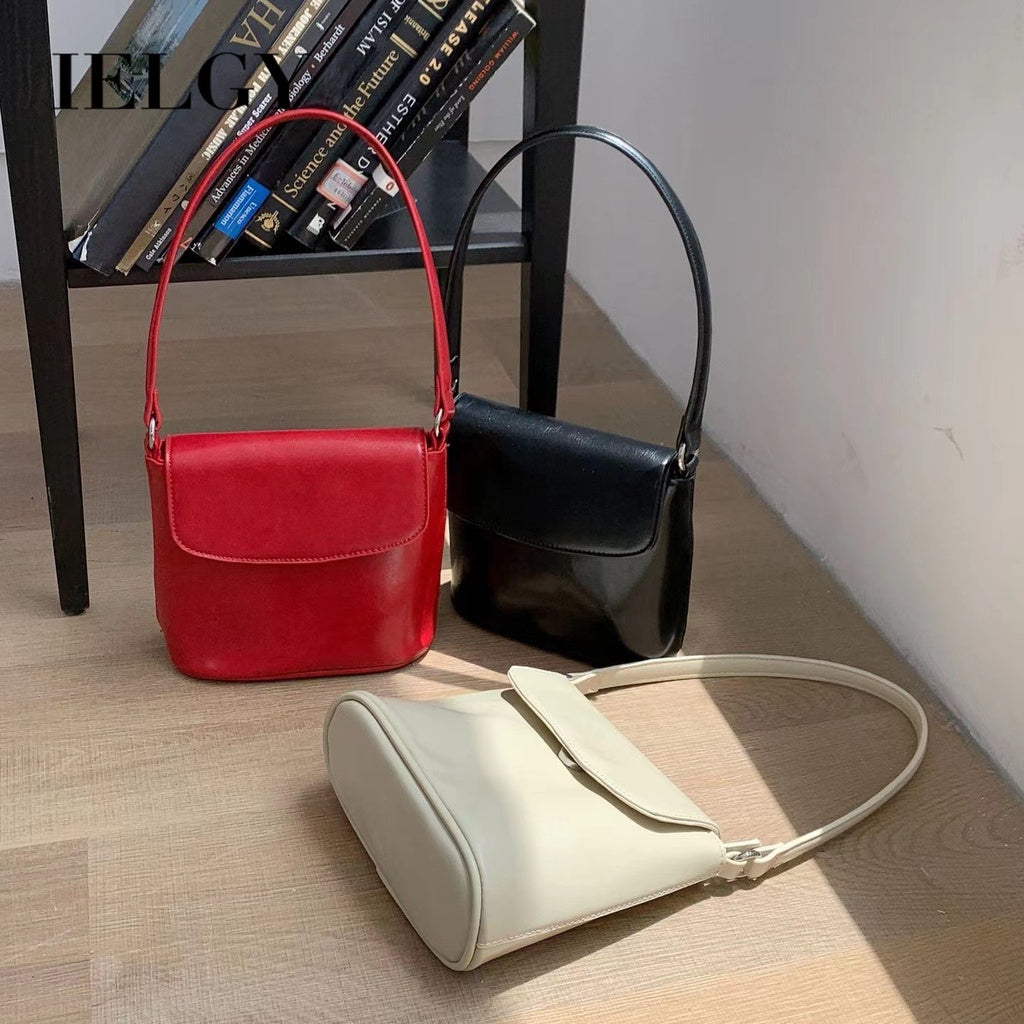 Ielgy Ladies All-Match Red One-Shoulder Messenger Bucket Bag