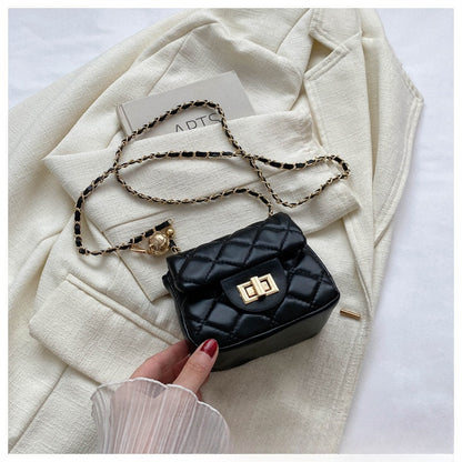 Ielgy Ladies Diamond Chain Mini Bag Lock Fashion Simple One-Shoulder Cross-Body Small Square Bag