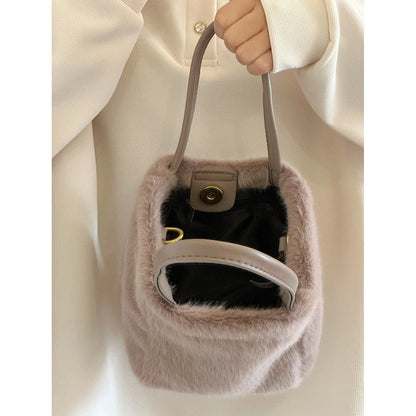 Ielgy Ladies Furry Messenger Bag Portable Bucket Bag