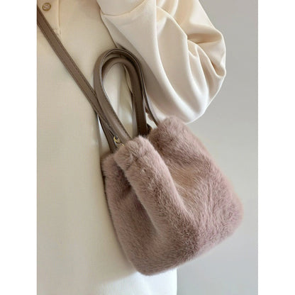 Ielgy Ladies Furry Messenger Bag Portable Bucket Bag