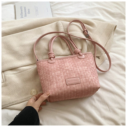 Ielgy Woven Bag Female Large-Capacity All-Match Messenger Bag Casual Portable Buck