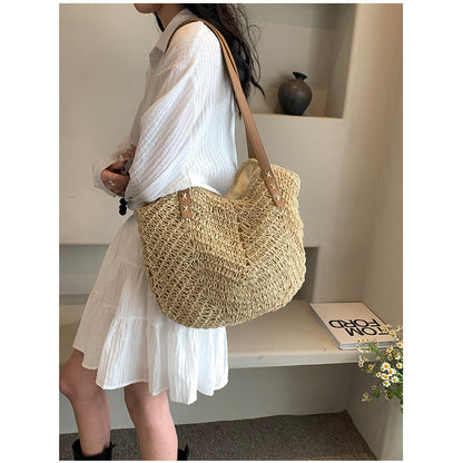 Ielgy One-Shoulder Messenger Large-Capacity Straw Woven Retro Woven Crossbody Bag