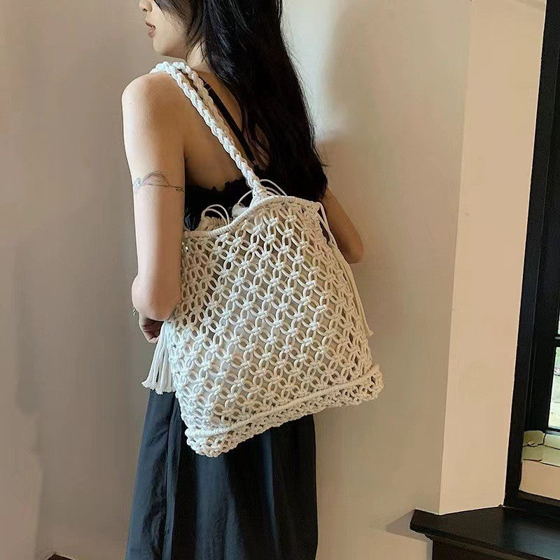 Ielgy Ladies Hollow Cotton Thread Woven Bag One Shoulder Tassel Straw Woven Holiday Style Beach Bag All-Match