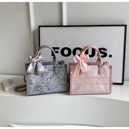 Ielgy Large-Capacity Commuter Tote Bag High-End Embroidered Pattern Portable One-Shoulder