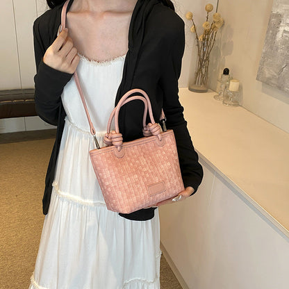 Ielgy Woven Bag Female Large-Capacity All-Match Messenger Bag Casual Portable Buck