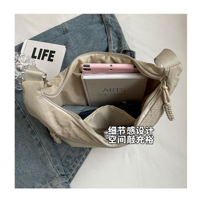 Ielgy Fashionable Large-Capacity Nylon Cloth Messenger Bag All-Match Dump