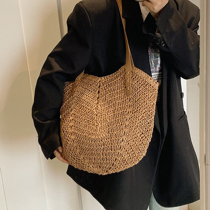 Ielgy One-Shoulder Messenger Large-Capacity Straw Woven Retro Woven Crossbody Bag
