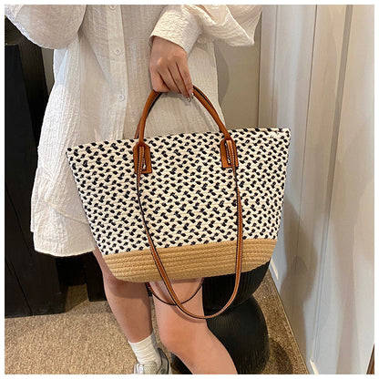 Ielgy Bohemian Style Hand-Woven Bag Seaside Vacation Travel Straw Woven Large Capacity Leisure Simple Commuter Female Bag