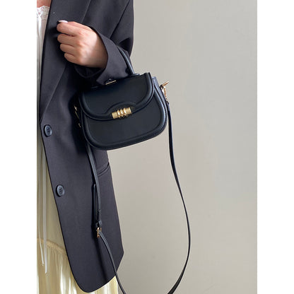 Ielgy Ladies Black Retro Saddle Bag All-Match High-End Sense One-Shoulder Messenger Bag