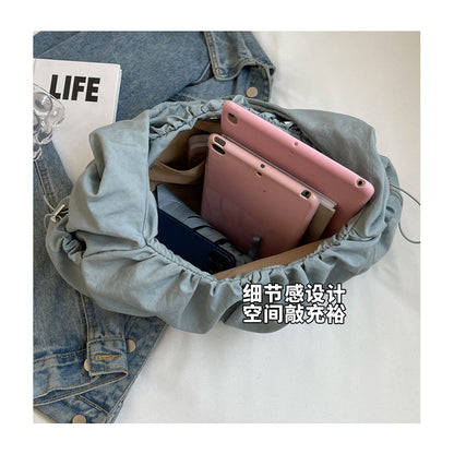 Ielgy Ladies White Pleated Bag Simple Fashion Commuter All-Match Cross-Body One-Shoulder Armpit Bag