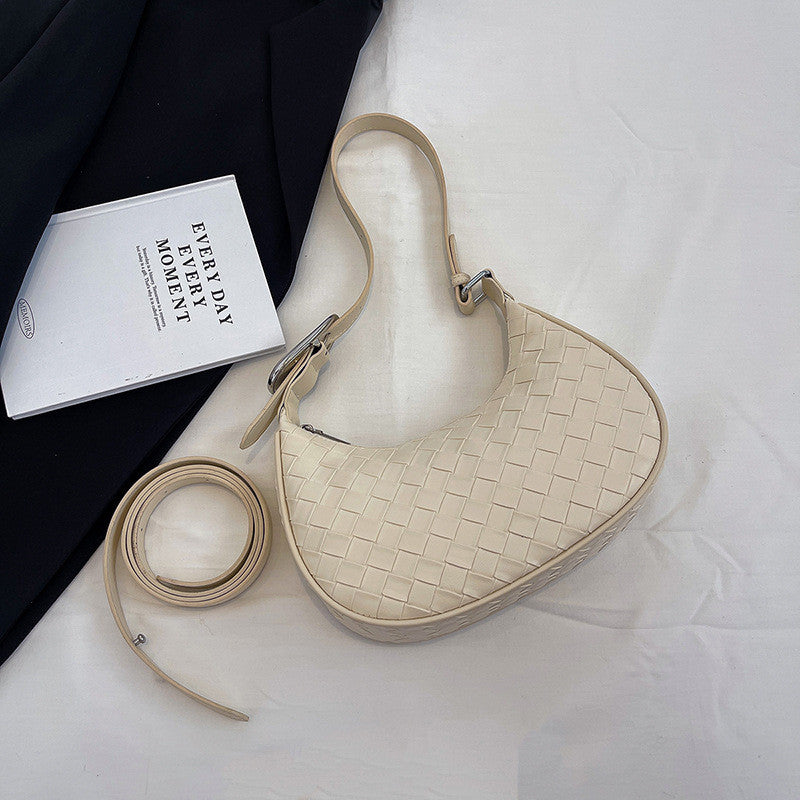 Ielgy High-End Feeling Silver Underarm Bag Korean Version Fashion Trendy Dumpling Bag Niche Woven Large-Capacity Simple Shoulder Bag
