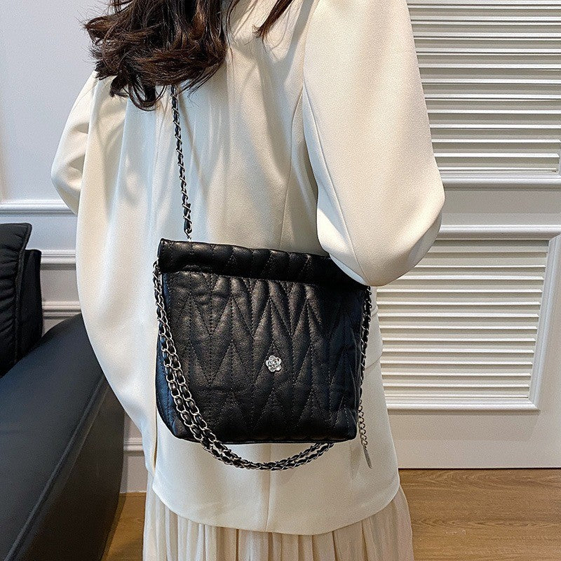 Ielgy Ladies Silver Simple Fashion Handbag Solid Color Child-Mother Bag High-Quality Trendy Classy Messenger Bag