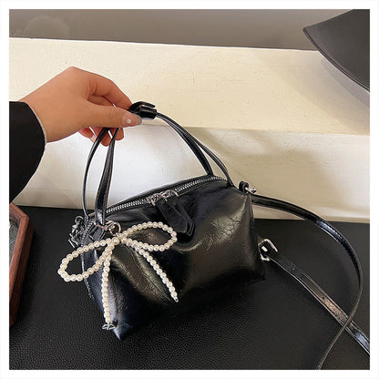 Ielgy Ladies Black All-Match Simple Messenger Bag Texture Chain Soft Leather Pillow Bag
