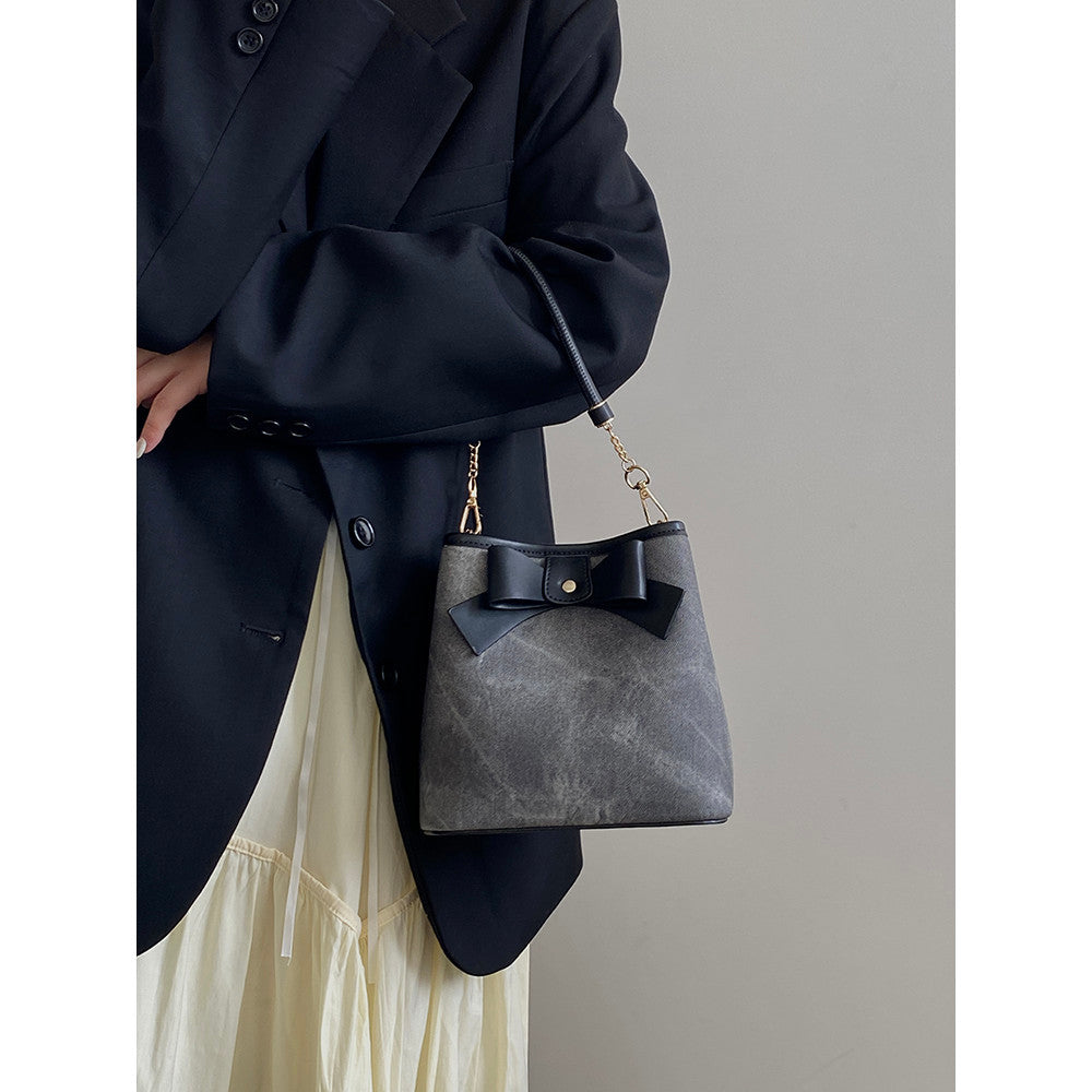 Ielgy Ladies High-End Retro Art Bucket Bag All-Match One-Shoulder Messenger Bag