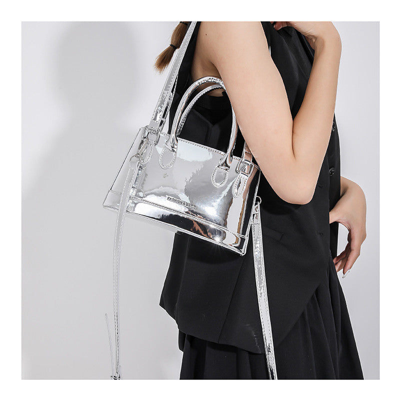 Ielgy Ladies Summer Outing Small Silver Small Bag High-End Feeling Popular Fashion One-Shoulder Messenger Bucket Bag