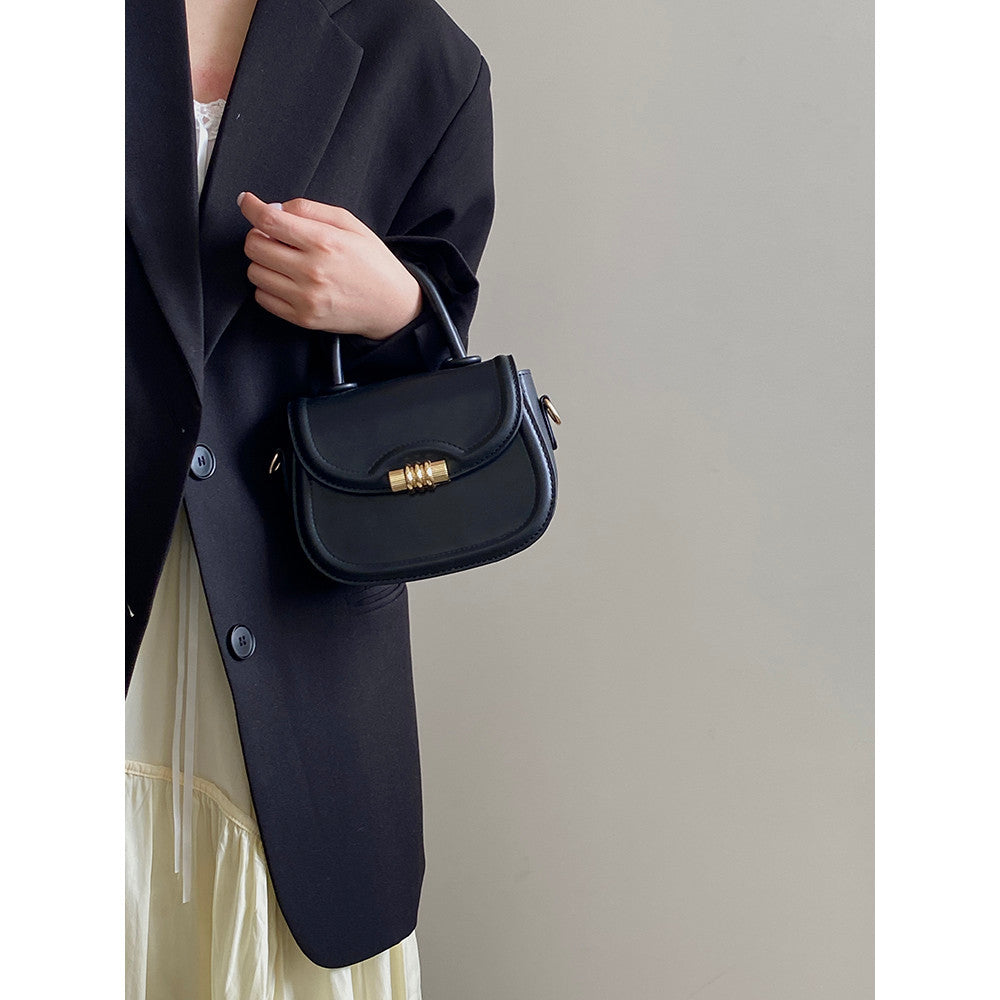 Ielgy Ladies Black Retro Saddle Bag All-Match High-End Sense One-Shoulder Messenger Bag