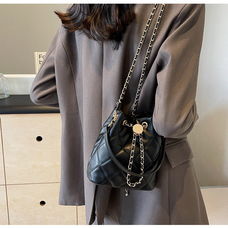 Ielgy High-End Simple Casual All-Match Retro Trendy One-Shoulder Messenger Bag