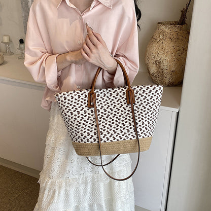 Ielgy Bohemian Style Hand-Woven Bag Seaside Vacation Travel Straw Woven Large Capacity Leisure Simple Commuter Female Bag