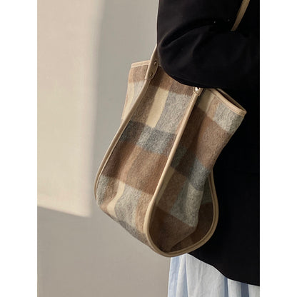 Ielgy Korean Woolen Large-Capacity Tote Bag Trendy Shoulder Handbag