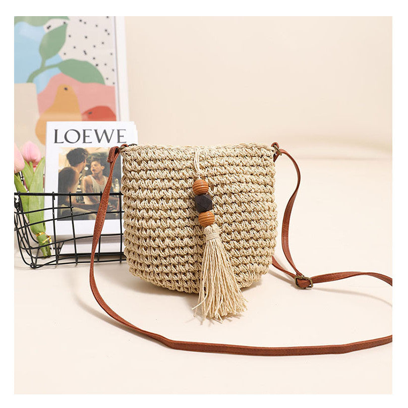 Ielgy One-Shoulder Messenger Straw Woven Female Bag Wooden Bead Tassel Woven Bag Vacation Style Beach Bag