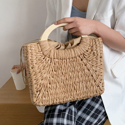 Ielgy Hand-Woven Bag Summer Beach Bag Fashion Retro Portable Straw Bag