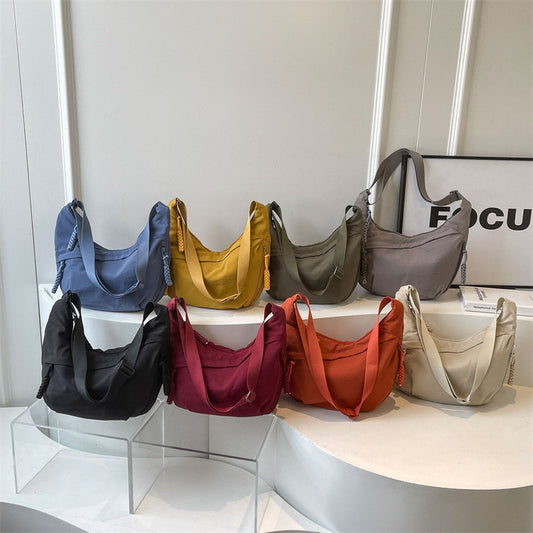 Ielgy Fashionable Large-Capacity Nylon Cloth Messenger Bag All-Match Dump