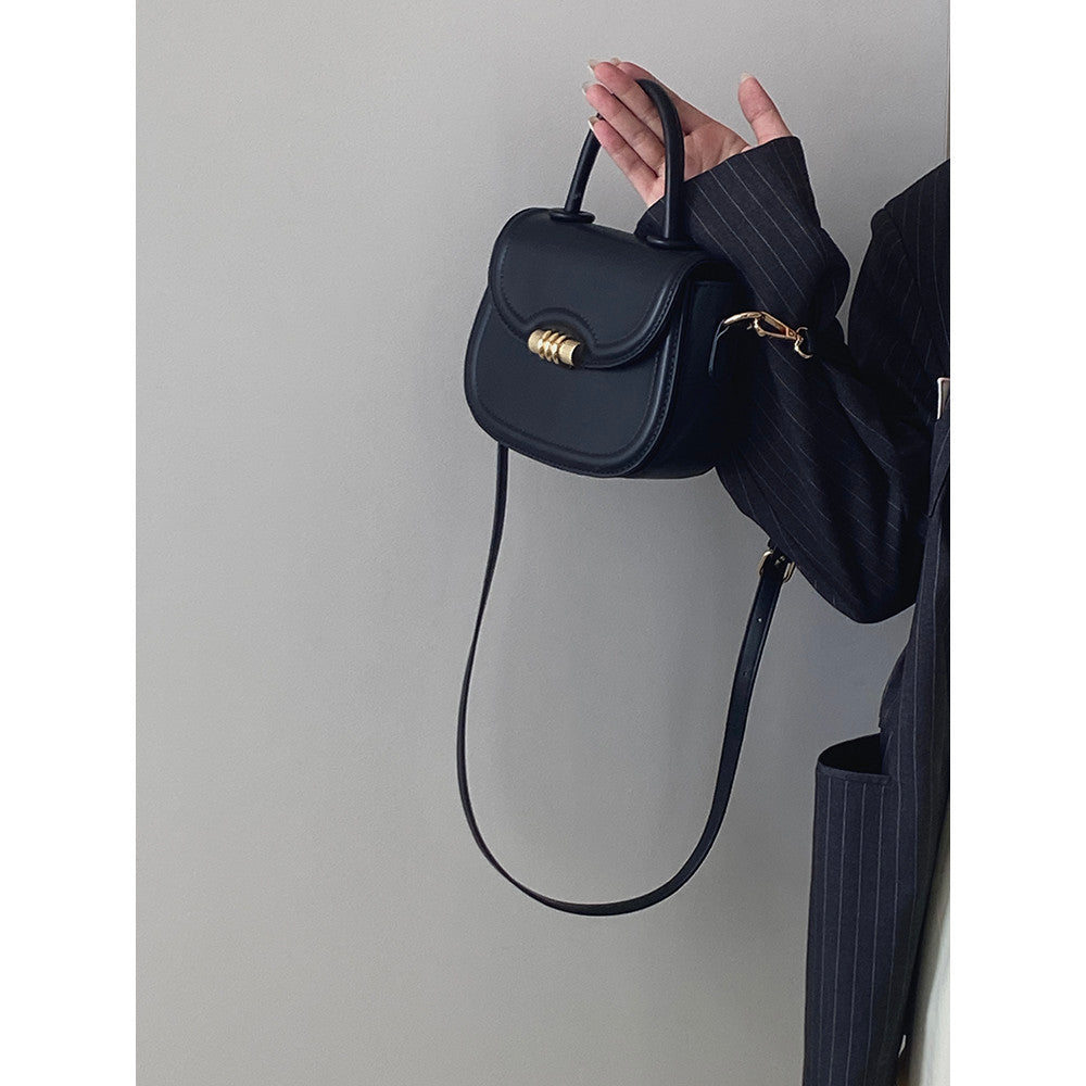 Ielgy Ladies Black Retro Saddle Bag All-Match High-End Sense One-Shoulder Messenger Bag